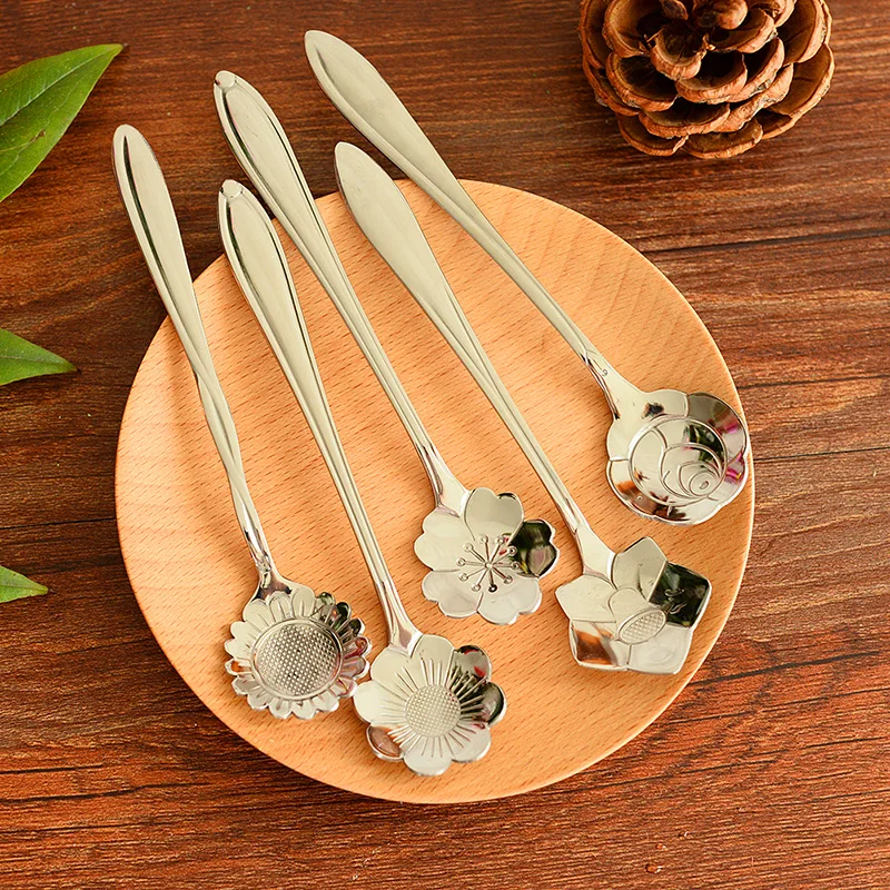 1Pcs Stainless Steel Flower Spoon With Long Handle Golden Creative Cherry Blossoms Cosmos Heart Rose Dessert Coffee Mixing Spoon