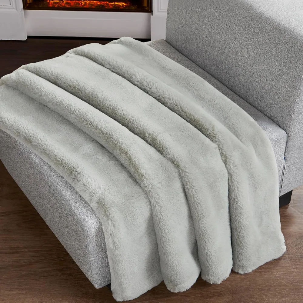 Flip Blanket, 70“ X 50”, Plush Faux Fur, Luxury Hotel Style Blanket, Machine Washable Easy Care, Cozy Sofa Blanket