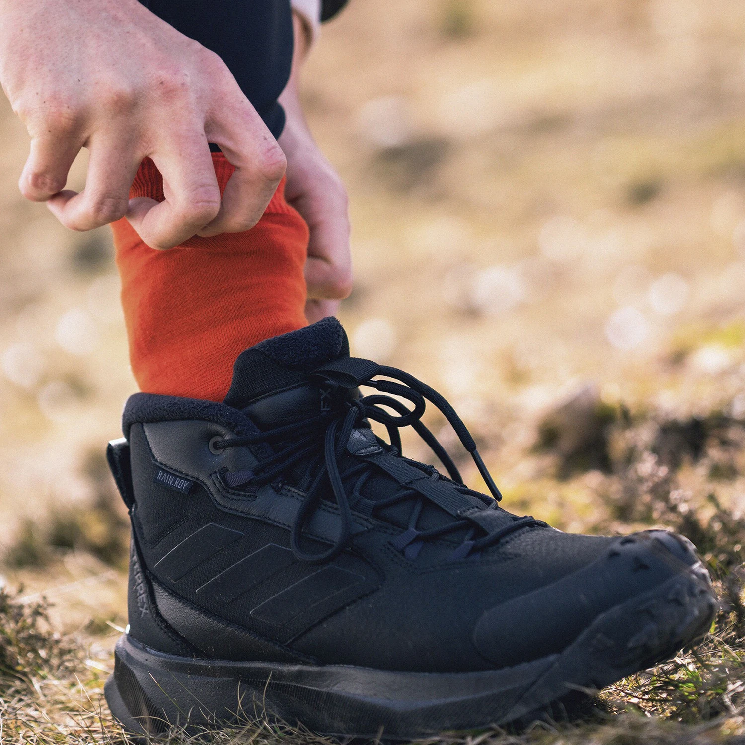Adidas auténticas nuevas botas de nieve cálidas para exteriores duraderas y acolchadas para hombres y mujeres ID2859