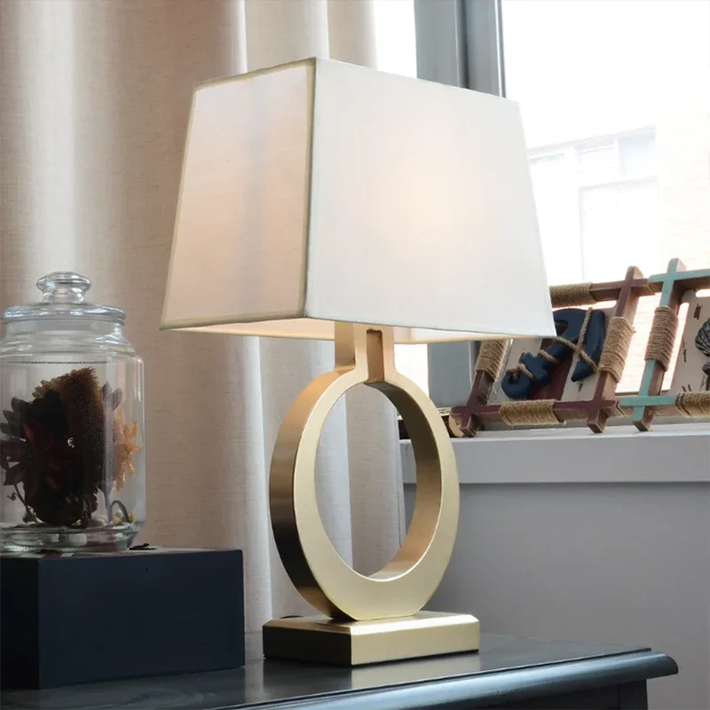 

High Quality Modern Luxury Table Lamp Villa Golden Dining Table Decoration Table Lamp Nordic Retro Bedroom Bedside LED Light ZM