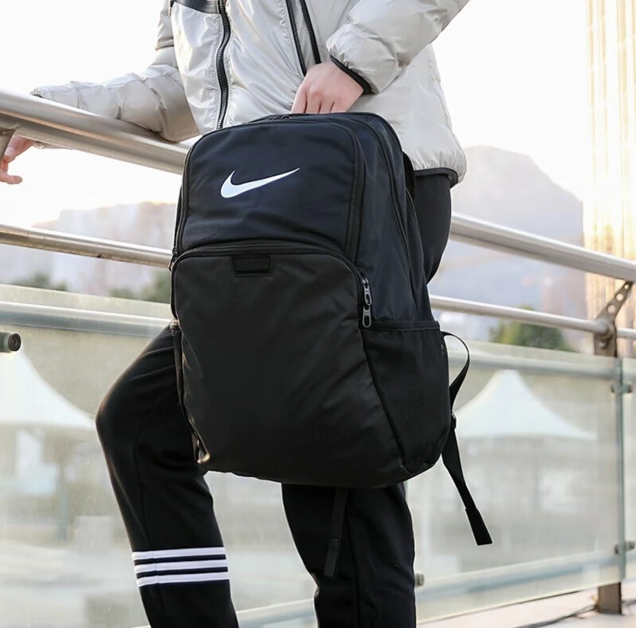 

Nike NK BRSLA XL BKPK Zipper Open Backpack Backpack for Men and Women Couple Black BA5959-010