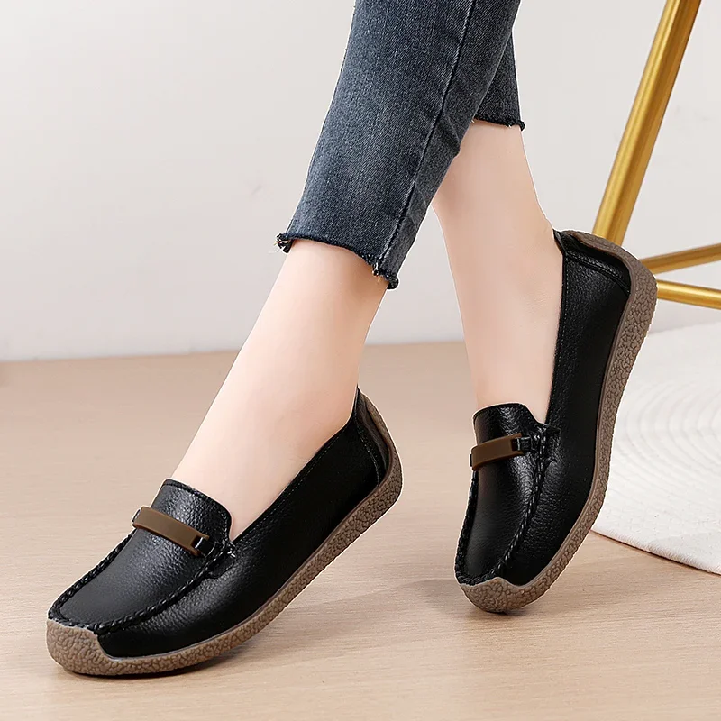 2024 New Women Casual Shoes Slip on Leather Flat Shoes Women\'s Loafers Moccasins Nurse Shoes Sneakers for Women Zapatos Mujer