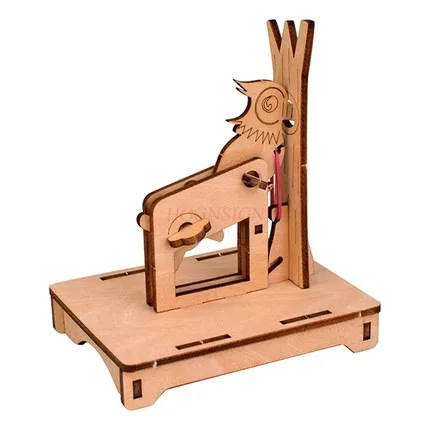 Science experiment student works woodpecker handmade DIY production of children's technology gizmos assembled model toys