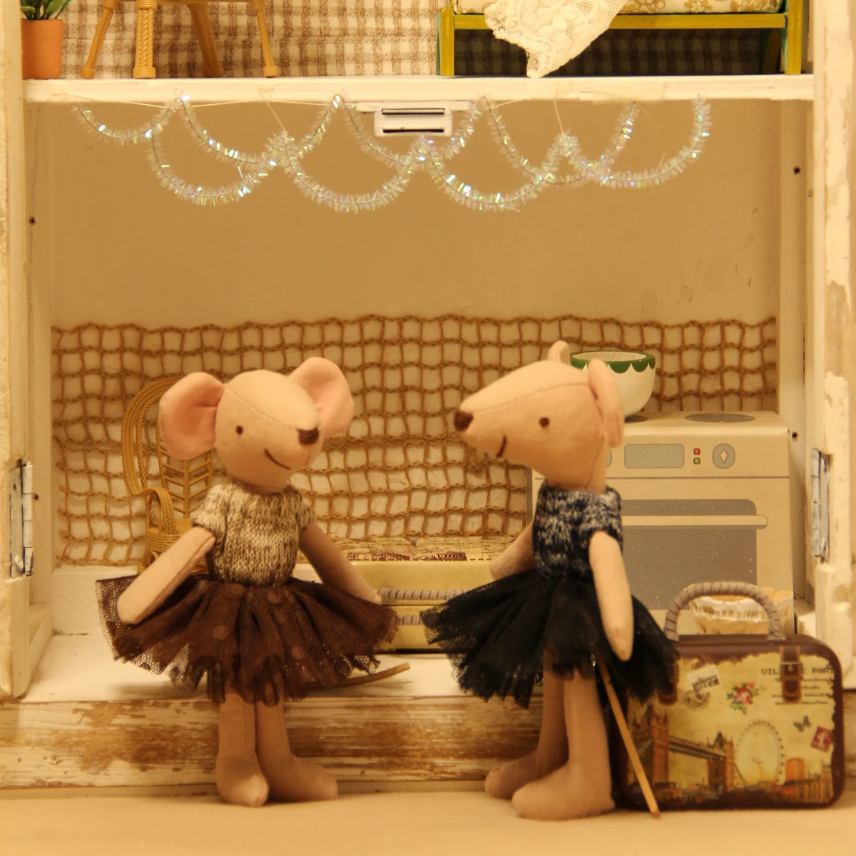 H-13 سنتيمتر اللعب منزل دمية الماوس مع تنورة دانتيل مناسبة ل Bjd Ob11 بيت الدمية الحلي مناسبة لهدايا عيد الأطفال هدايا عيد الميلاد