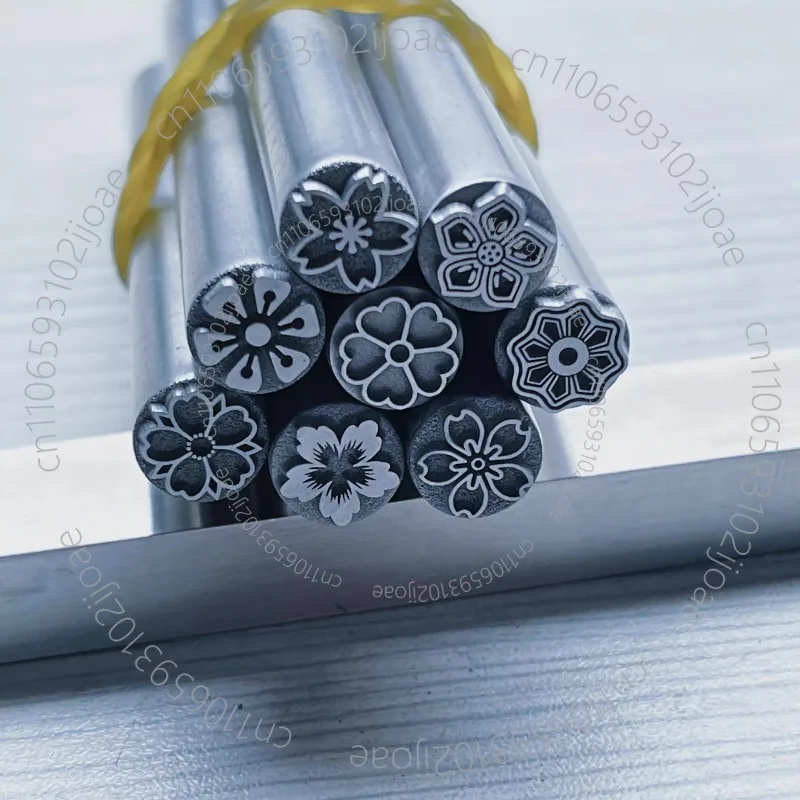 DIY Leather Product Making Chisel Punch Tool Diameter 7mm 8 Pack Leather Stamping Tool Floral Design Metal Stamp