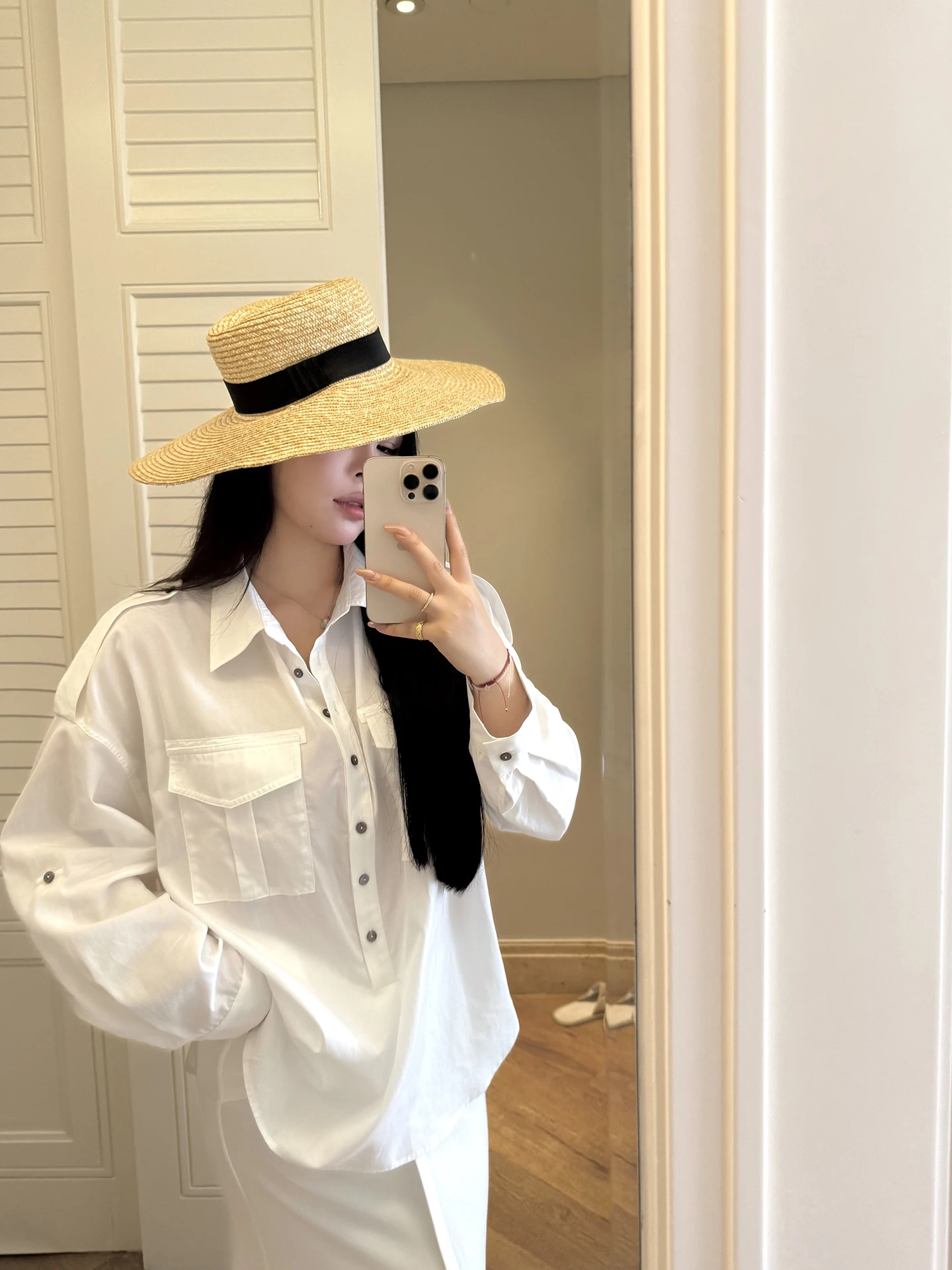 

Комплект Blazaixianqi: Белая блузка с длинным рукавом на пуговицах и юбка-русалка, коллекция Лето 2025, в стиле Old Money, простой дизайн