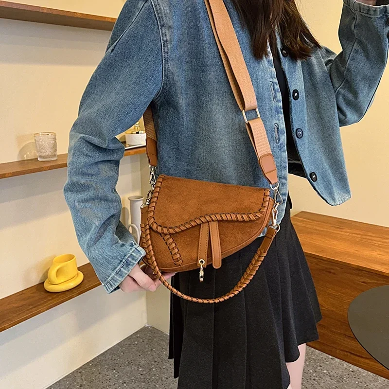 Luxury Brand Saddle Bag for Women High Quality PU Shoulder Bag Cute Purses and Handbag Designer Armpit Bag Fashion Crossbody Bag