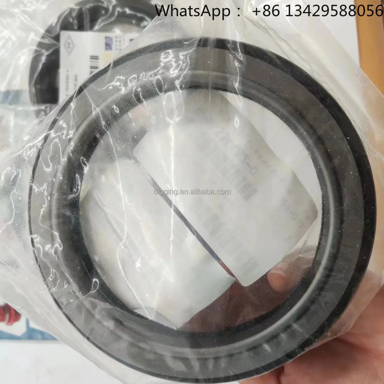 

DIGGING High Quality Hot Sale Crankshaft Front Oil Seal 8983344820 8-98334482-0 ZX330 ZX350 ZX360