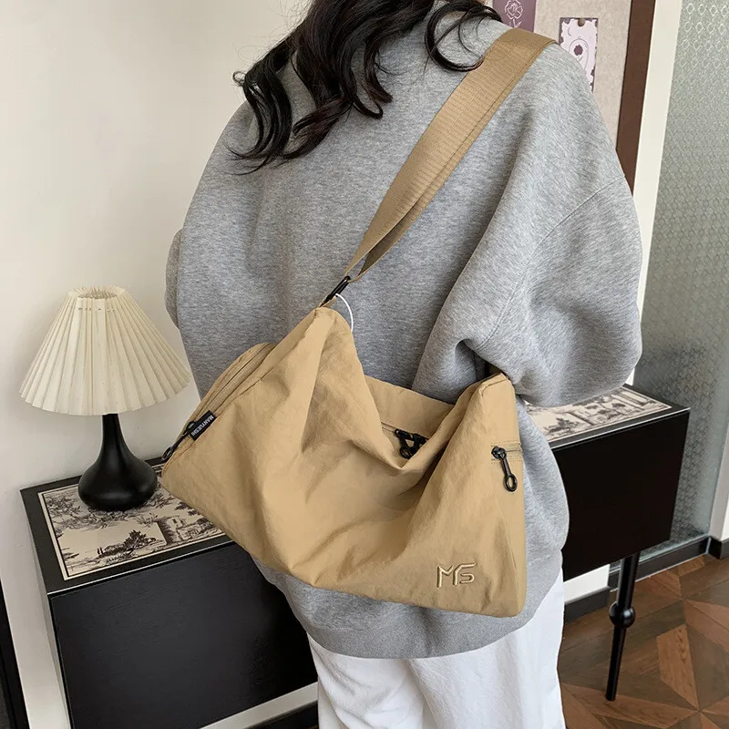 

Casual Shoulder Women 2025 New Model Middle And High School Students Storage Travel Sports Yoga Fitness Crossbody Bag For Men