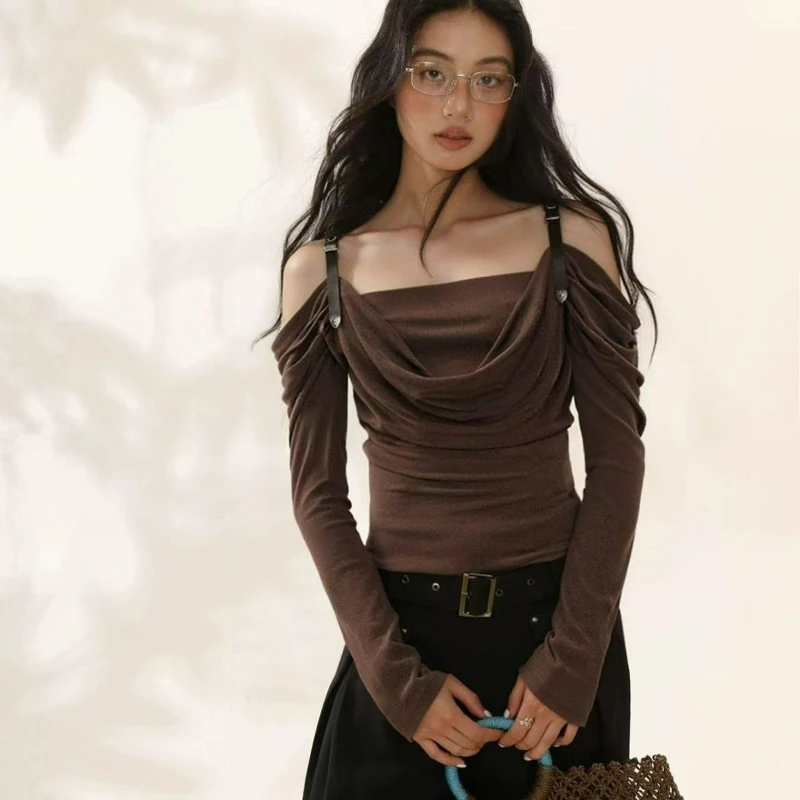 2026 Spring Autumn Featuring Wave-neck Leather Shoulder Strap Long-sleeved T-shirt A Stylish One-shoulder Hot Girl Top for Women