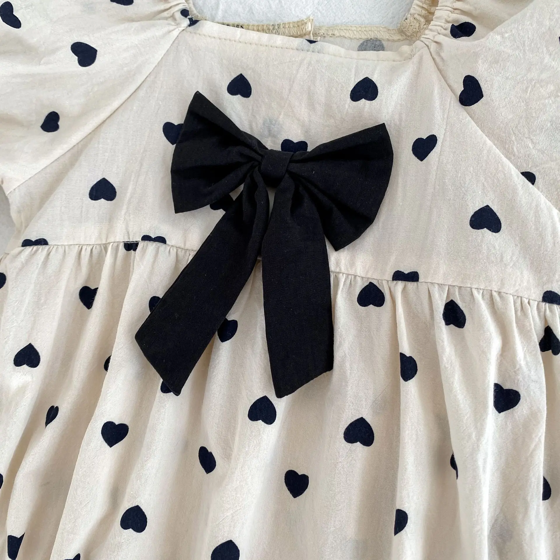 2026 Neues Frühlings-Schwesterkleid 2-6 Jahre Mädchen Partykleid Baumwolle Kinder Herzförmiges Kleid 0-24 Monate Baby Mädchen Kurzarm Bedruckter Strampler – Detail 14