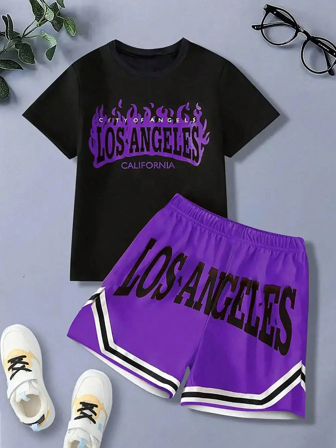 Conjunto de camiseta de manga corta y pantalones cortos con estampado gráfico de letras Flame Los Angeles, ropa cómoda de verano para niños