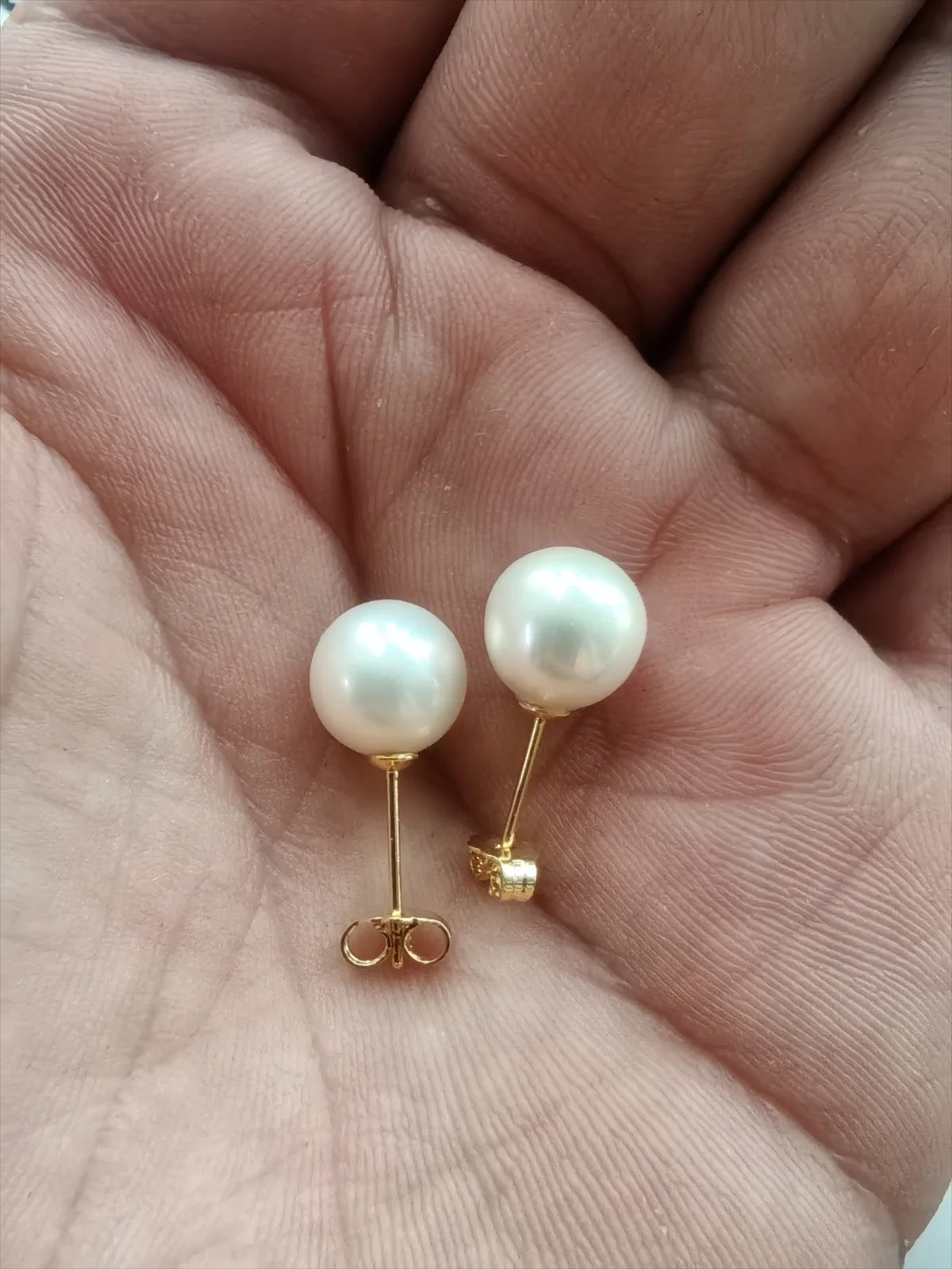 

AAA++++ 9-10mm natural akoya white round Pearl Earrings yellow gold （mark 18k ）