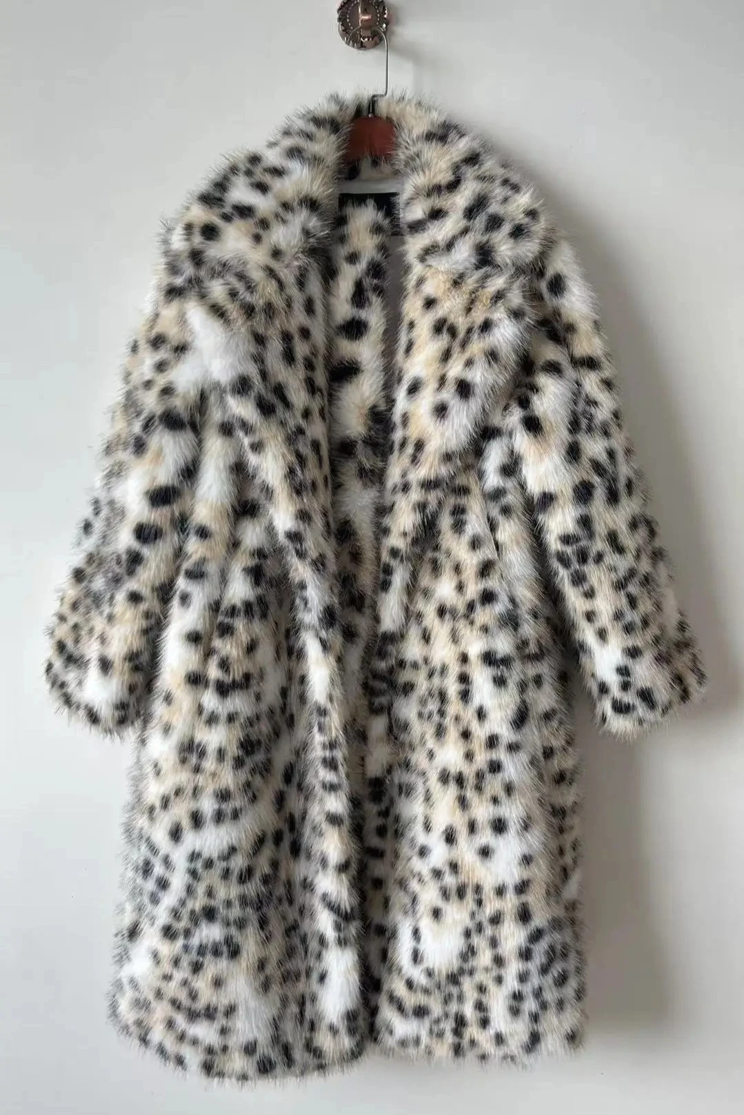 

2026 Fashion Autumn/Winter New Women's Fake Fur Coat Loose Leopard Pattern Artificial Fur