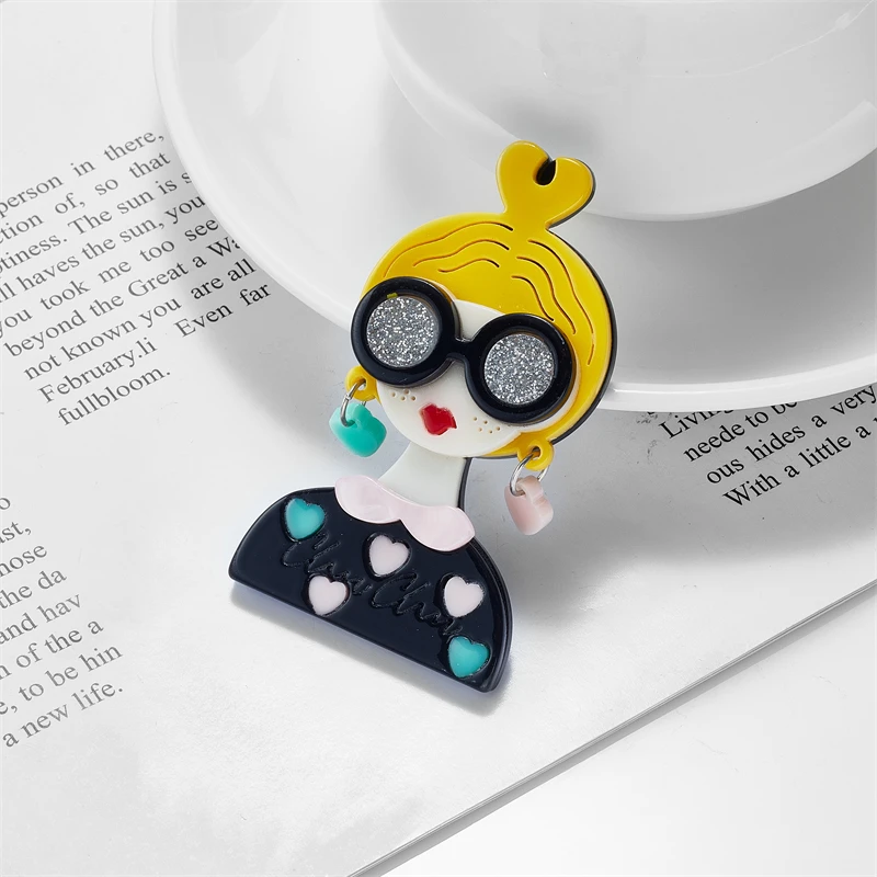 YAOLOGE Acrylic Cute Sexy Lady Girl Brooches For Women Kids New Cartoon Figure Badges Pins Accessories Jewelry Birthday Gift