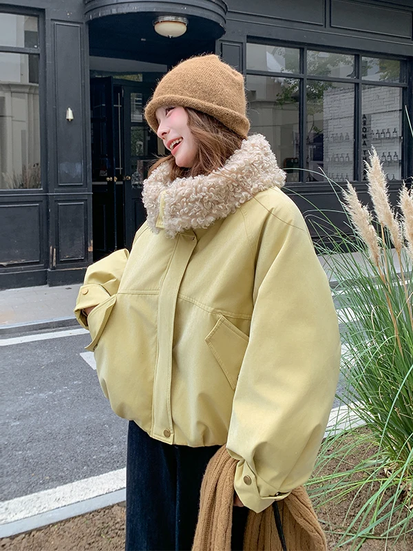 

Женская короткая теплая пуховая парка с воротником из овечьей шерсти, желтая, с наполнителем из 90% белого утиного пуха, в корейском стиле, для повседневной носки