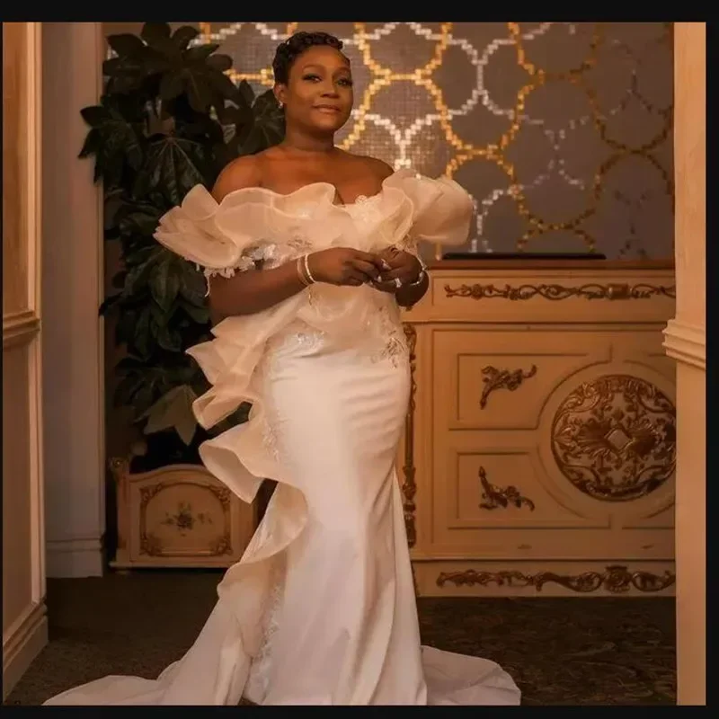 Customized New Arrival Off The Shoulder Mermaid Wedding Dresses Vestido De Novia Handmade Appliques Ruffles BacklessBridal Gown