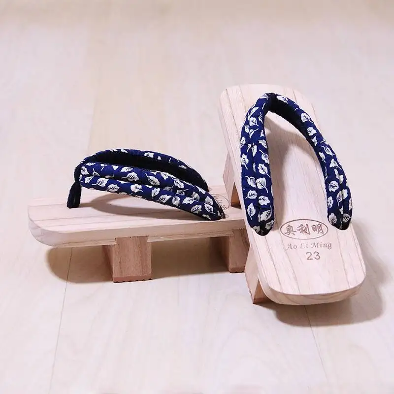 

Unsiex японские деревянные сабо в стиле гета с двумя зубьями на толстой подошве для мужчин и женщин, парные тапочки COS, летние нескользящие тапочки