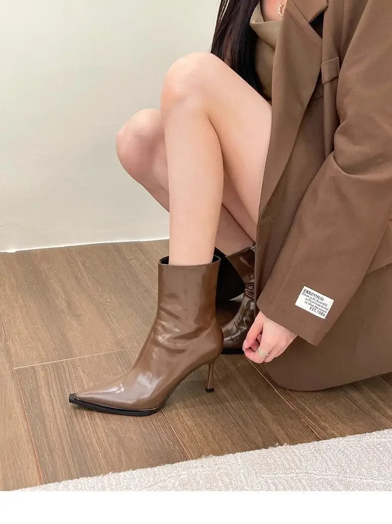 Knöchelstiefel Vintage Herbst Neue Mode High Heels Damen Sexy Spitze Lackleder Schmalstiefel Damen Braun Kurze Booties – Detail 6