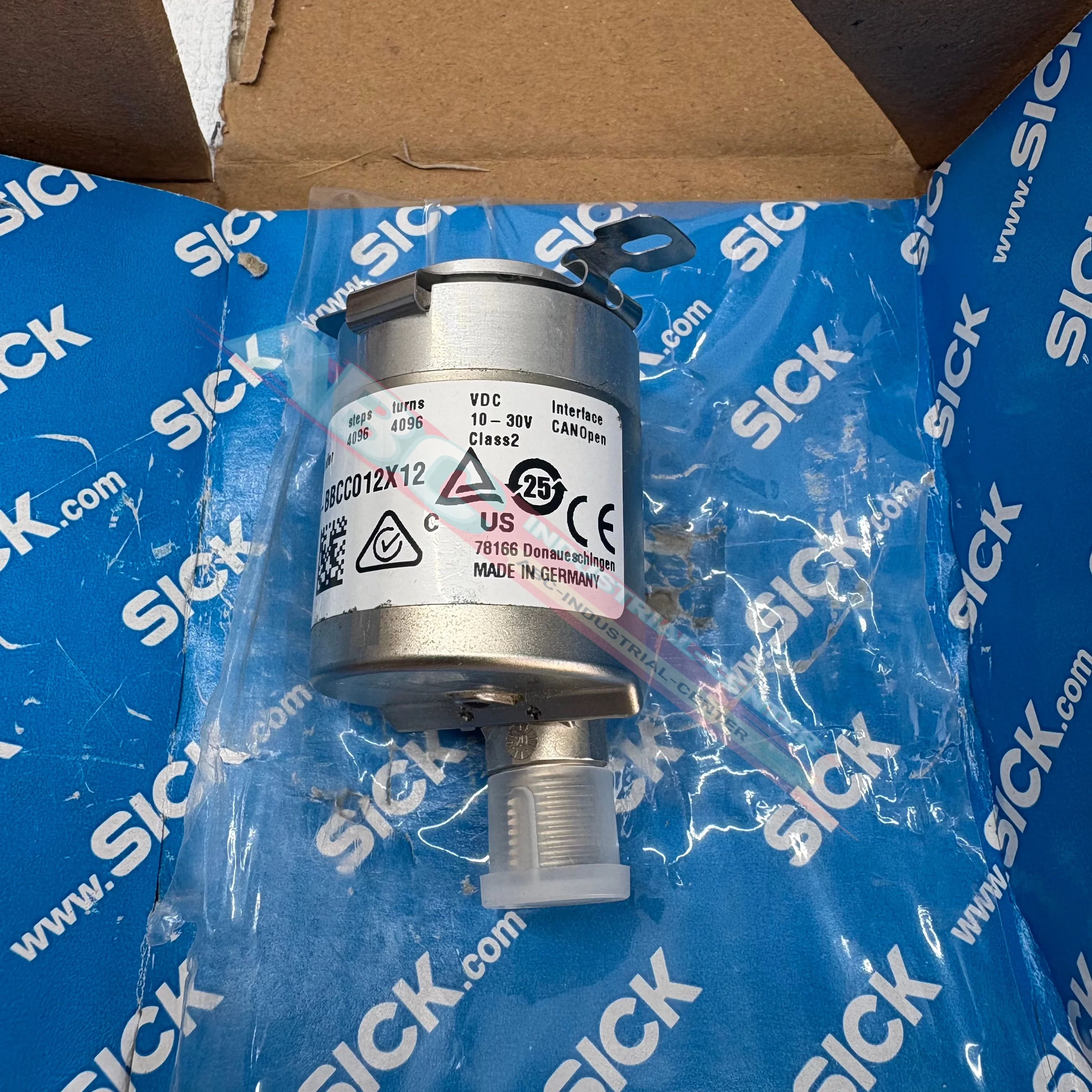 

AHM36-BBCC012X12 1076867 новый в упаковке энкодер