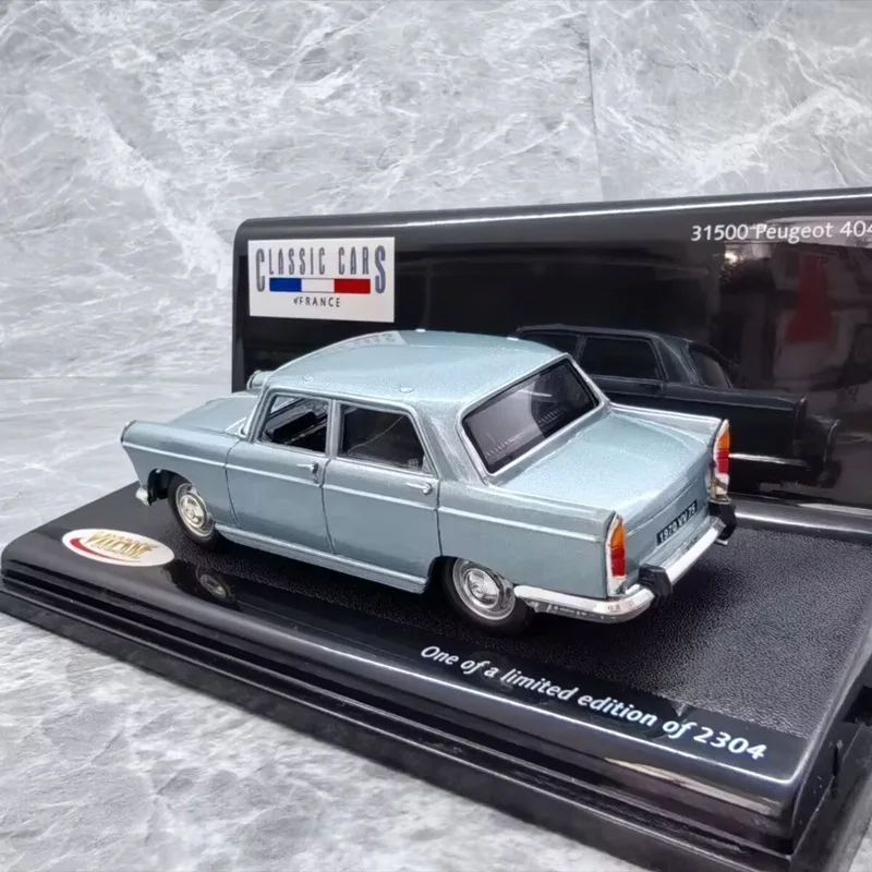 1/43 Peugeot 404 1970 modelo de coche clásico de aleación Diecast Metal Retro coche antiguo modelo de vehículo simulación escala en miniatura juguete para regalo para niños