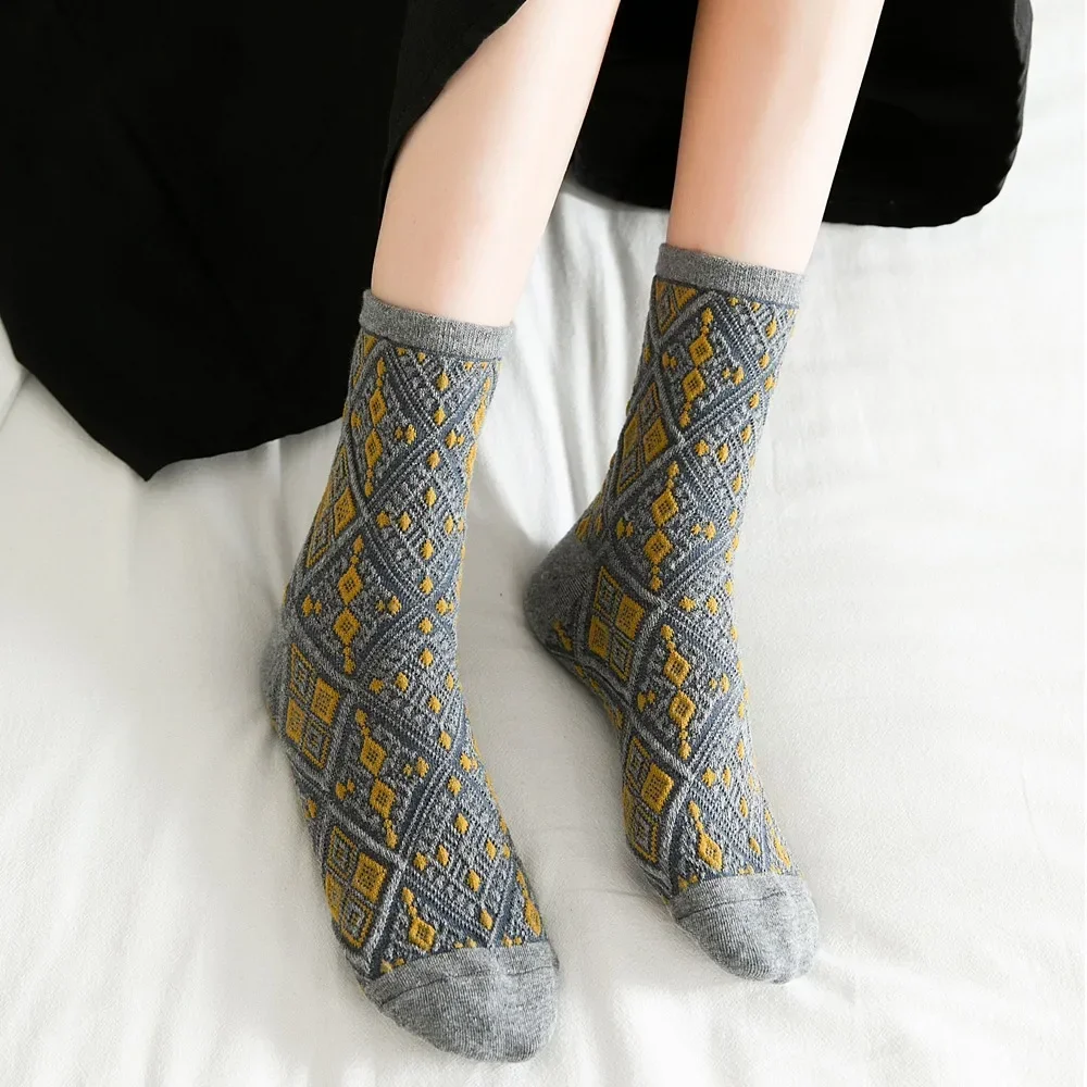 Korean Style Fashion Woman Socks Cotton Knitting Harajuku Retro Long Socks Plaid Print Ladies Girls Casual Breathable Crew Socks