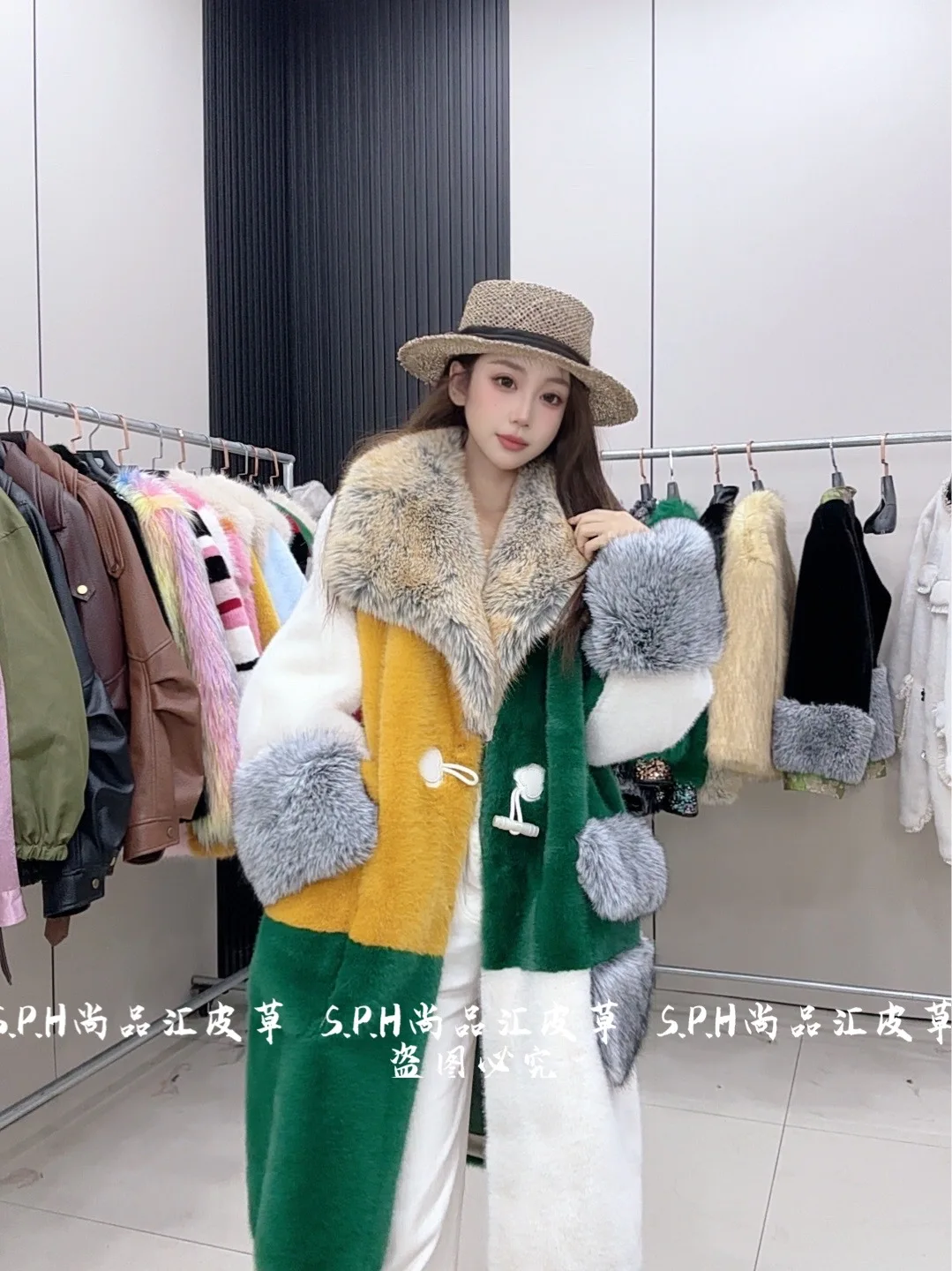 Modern Faux Fur Coat for Women Winter Fashion Show Style Light Luxury Fur Collar Loose Faux Fur Coat Jackets for Women 2025