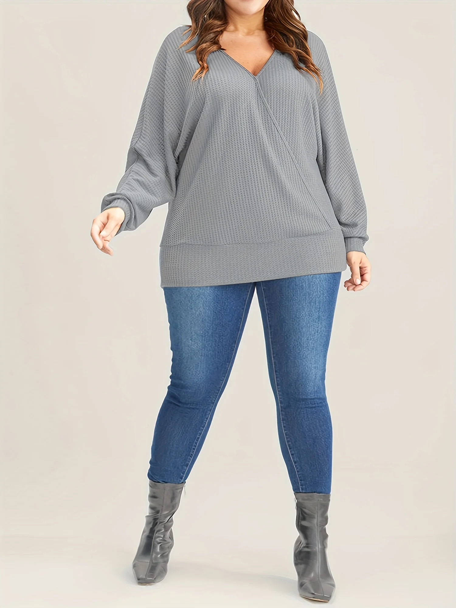 Women's Plus Size V-neck Long Sleeved T-shirt, Simple Solid Color Fashionable Waffle Casual Commuting T-shirt