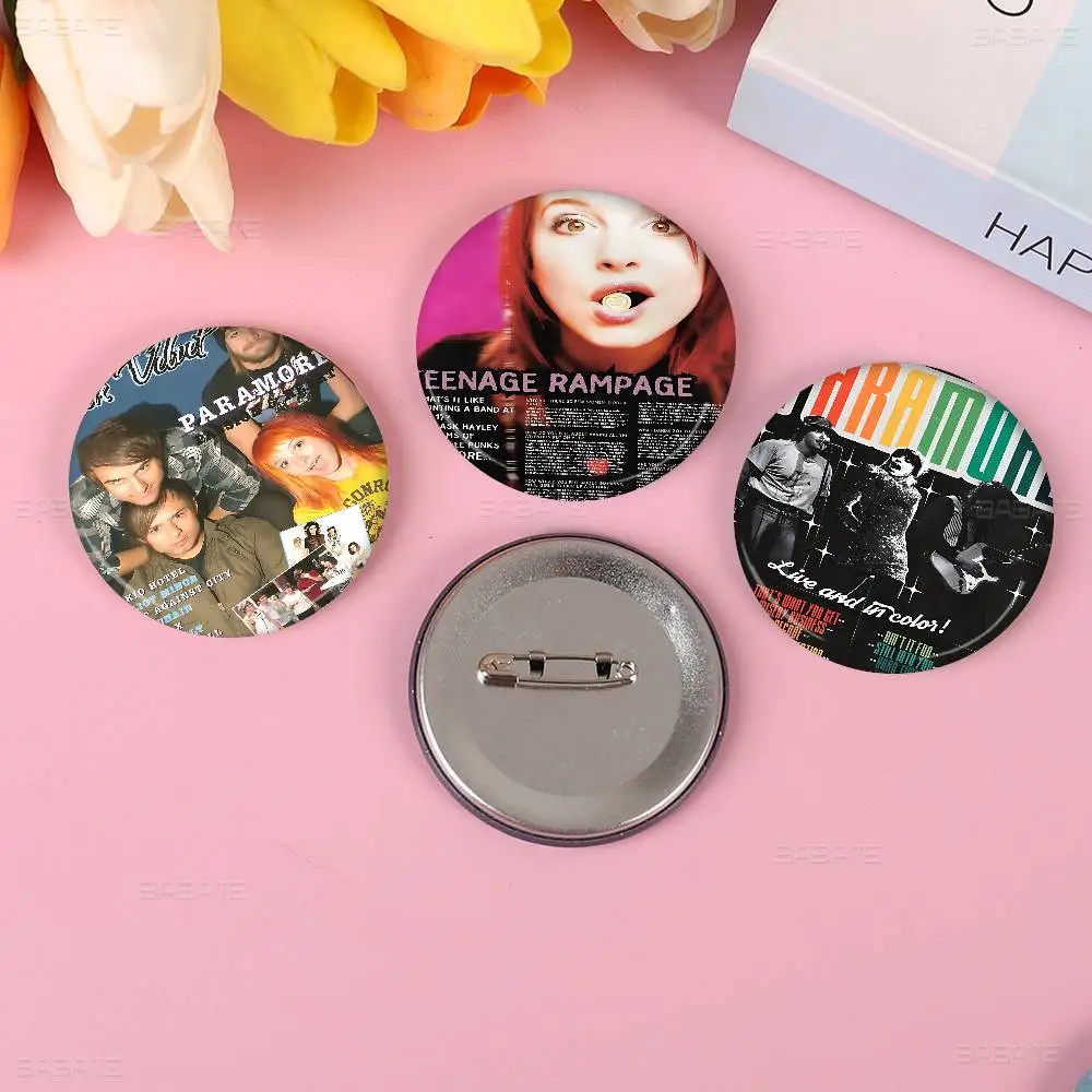 Rock Band Par-Paramore Vintage Tinplate Soft Button Pin Brooch Metal Badge Custom Jewelry Accessories Hat Bag Lapel