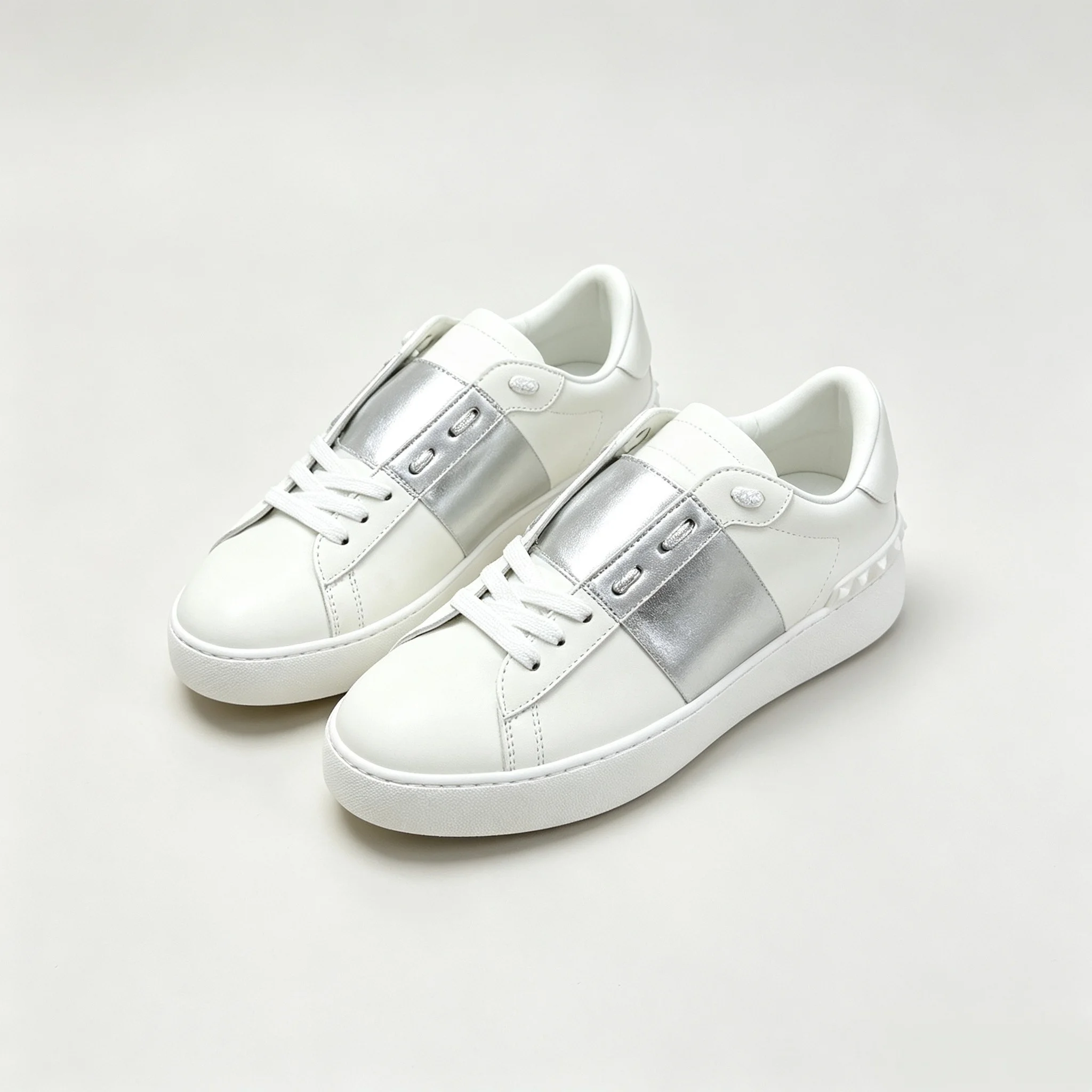 Luxury Hot Selling Casual White Sneakers Unisex Minimalist Style Sneakers Versatile Flats Non-slip and Durable Holiday Gift