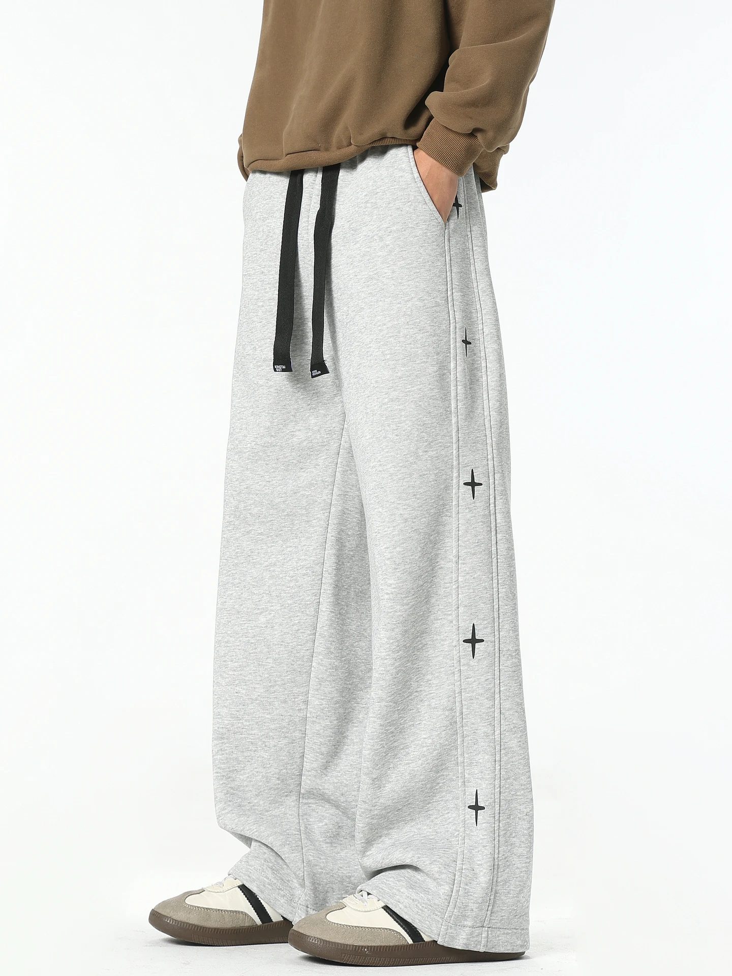 

Модные спортивные брюки в стиле ретро с американским принтом, свободные широкие брюки в уличном стиле, повседневные длинные брюки для молодежи, весенняя одежда