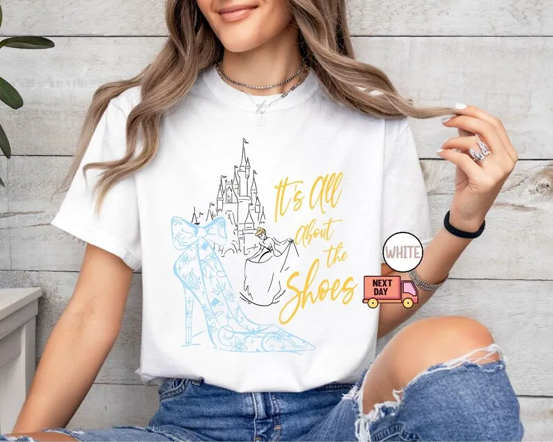 

Винтажная футболка «Принцесса 2026», футболка «Золушка: Волшебный замок. Всё вращается вокруг обуви», футболка для девичника, футболка «Принцесса Золушка»