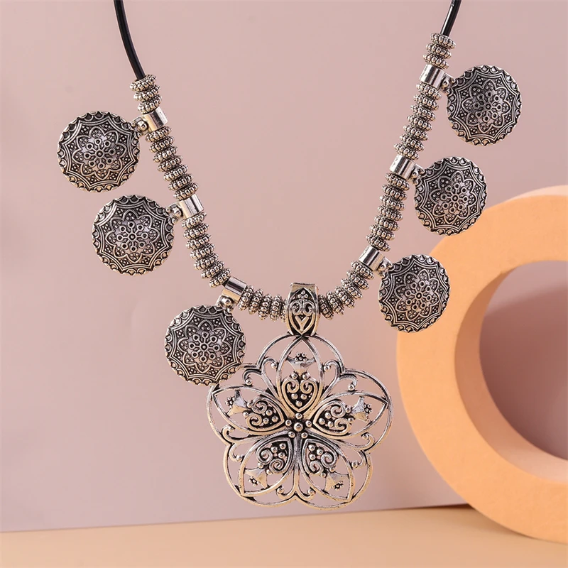 

Ethnic Tibetan Silver Alloy Flower Pendant Necklace for Women Girls Party Festival Jewelry Decoration