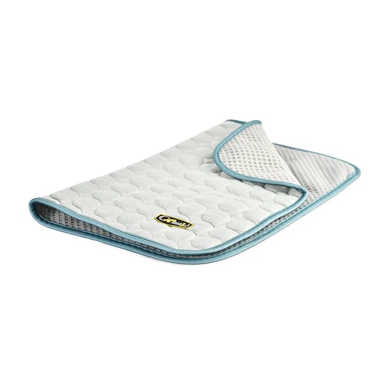 Breathable Cooling Blanket Absorbs Heat For Pets Made Of Cooling Fiber Dog Cooling Mat