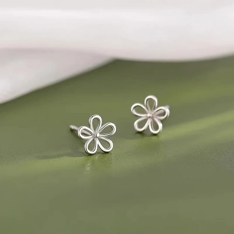 1 pair of 925 sterling silver fresh and sweet hollow flower girl earrings suitable for daily party holiday gifts