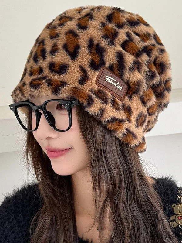 bonnet-epais-et-moelleux-a-motif-leopard-chaud-pour-l'hiver-bonnet-pour-femme-passe-partout-protection-des-oreilles-couvre-tete-non-reglable-rond