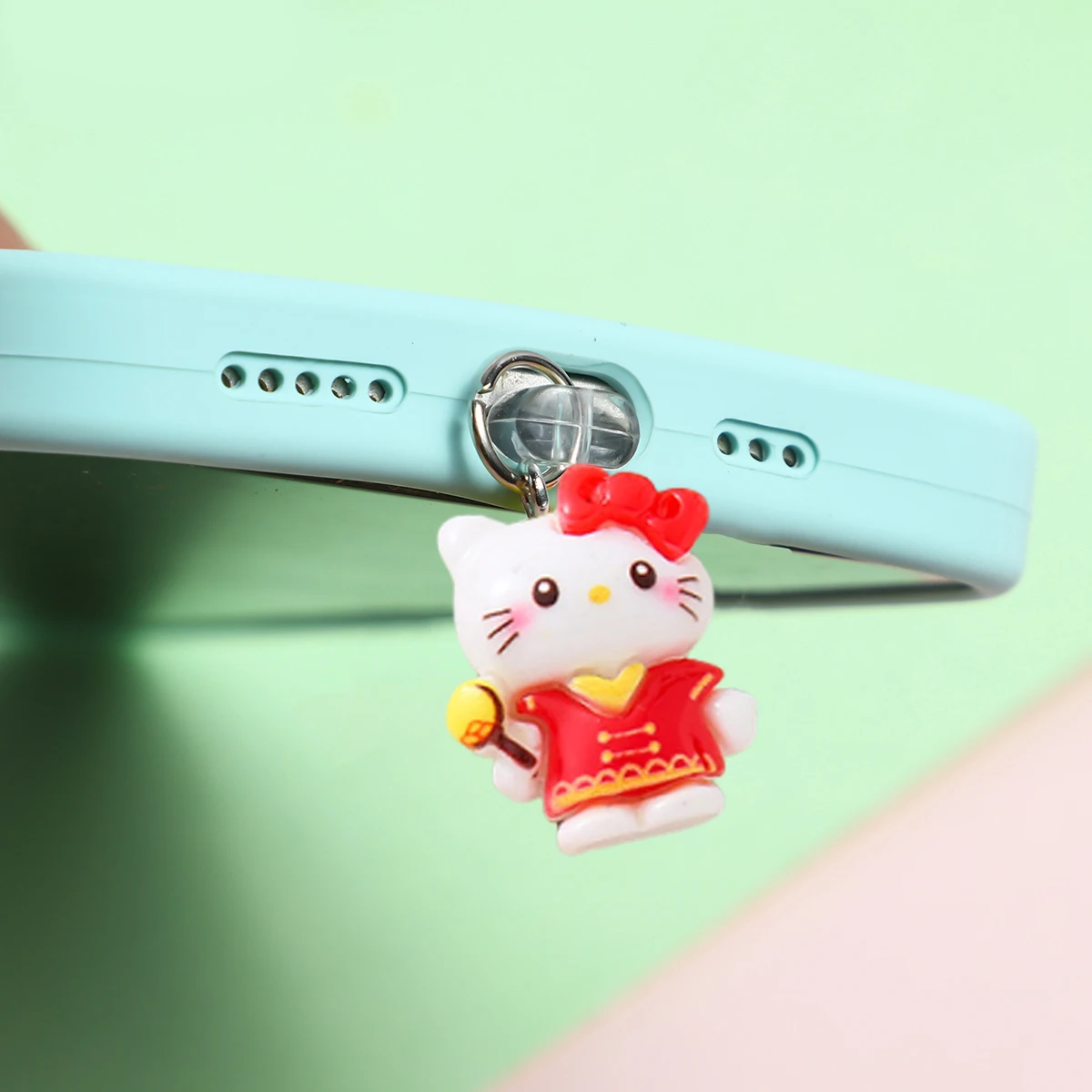 

Новый Kawaii Sanrio пылезащитная заглушка HelloKitty аниме мультфильм милый мобильный телефон универсальный IPhone Type-c мобильные ювелирные изделия кулон подарки
