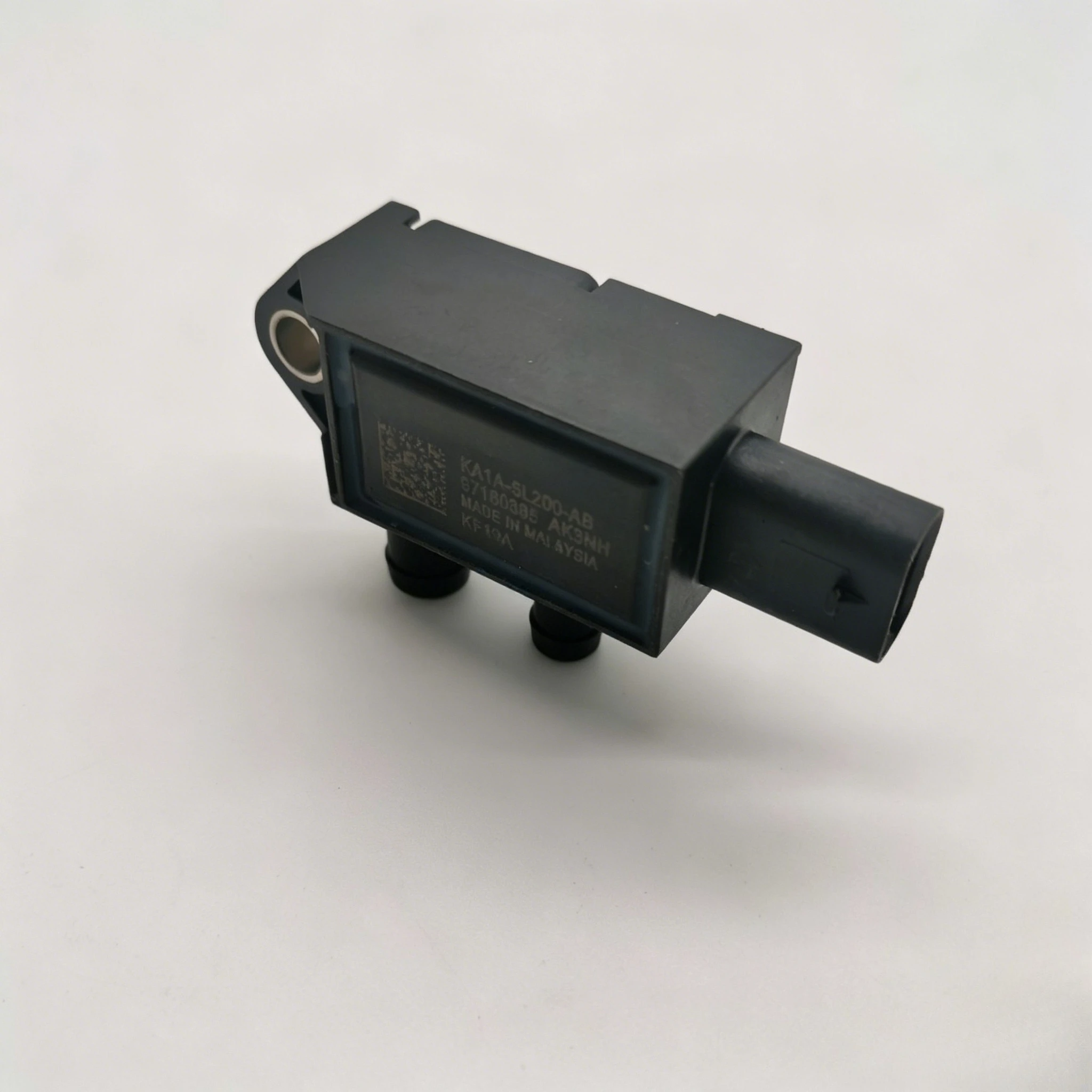 DPF Differential Exhaust Pressure Sensor for Ford Ranger 19-22 Lincoln KA1A-5L200-AB KA1Z-5L200-A KA1A-5L200-AA