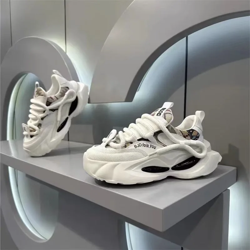 أحذية رياضية رجالية من LIVEDAY أحذية كاجوال كلاسيكية أحذية رياضية شبكية قابلة للتنفس بدون أربطة أحذية رجالية خفيفة الوزن