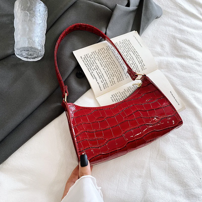 Red PU Shoulder Bag 2023 New Women\'s Personalized Stone Pattern Paint Glossy Zipper Underarm Bag Fashionable High Street Handbag