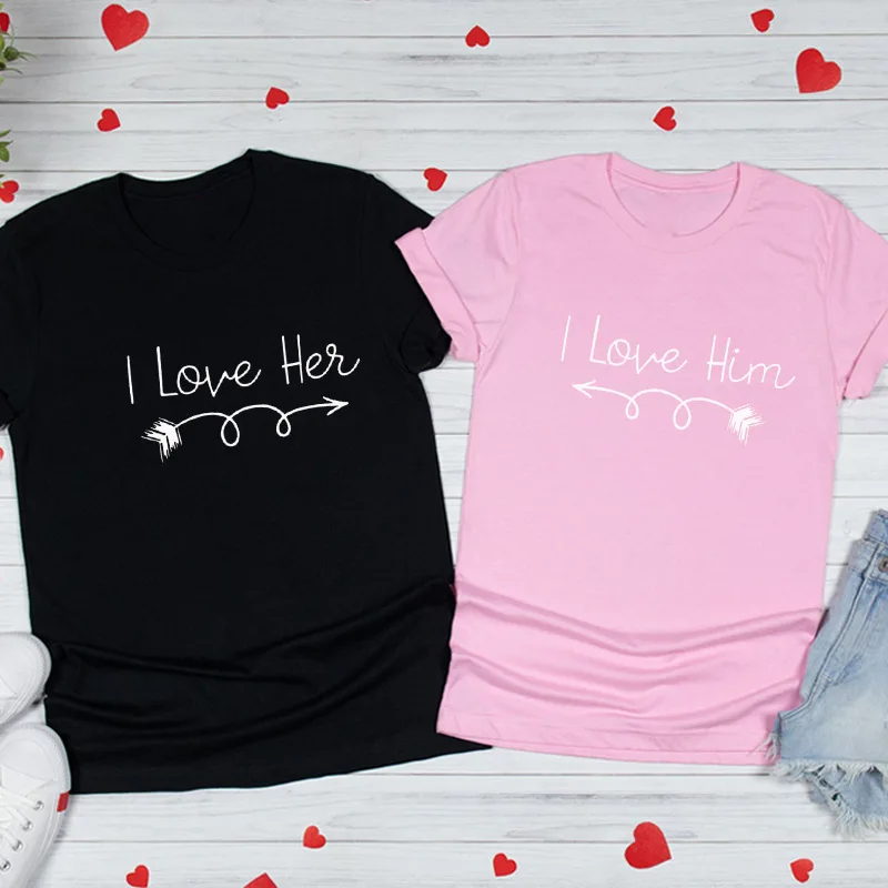 I LOVE HER HIM Arrow Through Heart Print LoversT Shirt Couple Short Sleeve O Neck Loose Tshirt Women Tee Shirt Camisetas Mujer