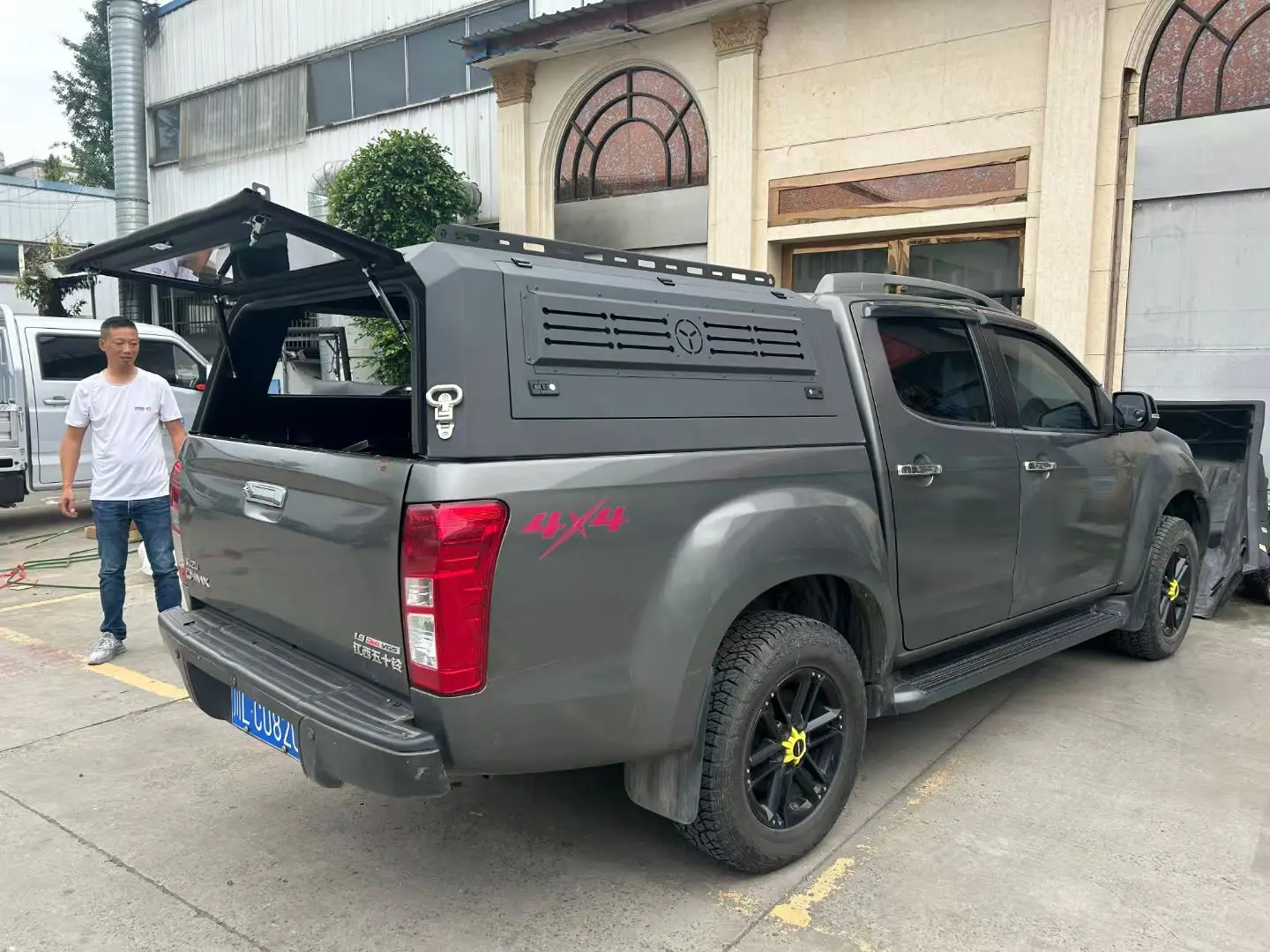 Waterproof Hardtop for 4x4 Pickup Trucks Hard Type Topper Camper Shell Canopy for Toyota Hilux Tundra Lc79 Ram Nissan