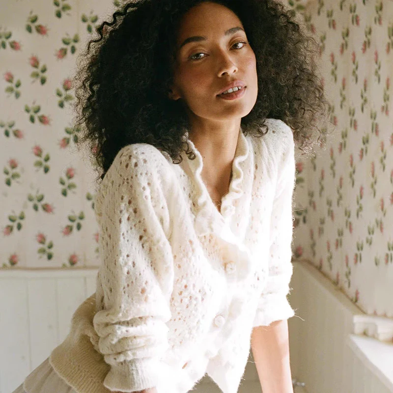 

Женский вязаный кардиган с кружевной отделкой и вырезами, длинный рукав, стандартная длина, для повседневной носки, модный, с воротником-стойкой