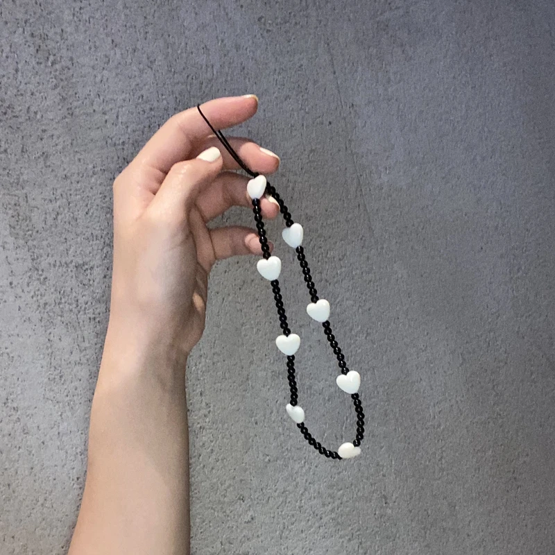 Sweet Heart Beads Mobile Phone Chain Acrylic Black White Fashion Beaded Wrist Straps Mobile Phone Lanyards Women's Ornaments