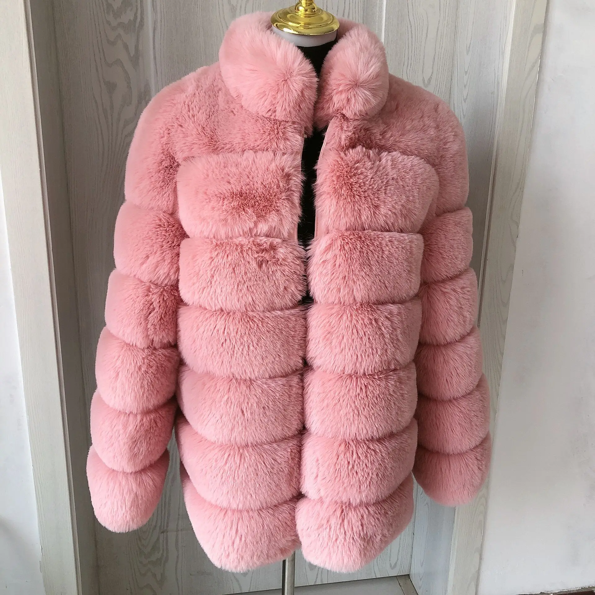 2022 Vrouwen Nieuwe Faux Fur Jas Winter Warme Jas Plus Stand Kraag Roze Faux Vos Bont Dames Jas 70cm Lange Mouwen Fluffy Bont