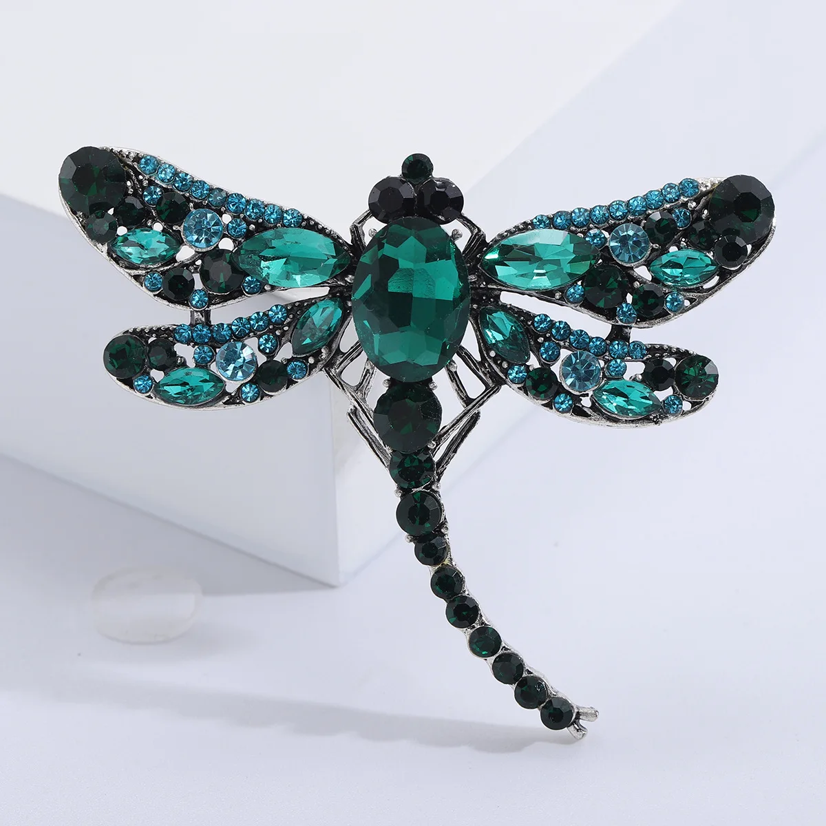 Women Large Crystal Vintage Dragonfly Brooches Gradient Zircon Insect Brooch Lapel Pin Fashion Dress Coat Accessories Cute Jewel