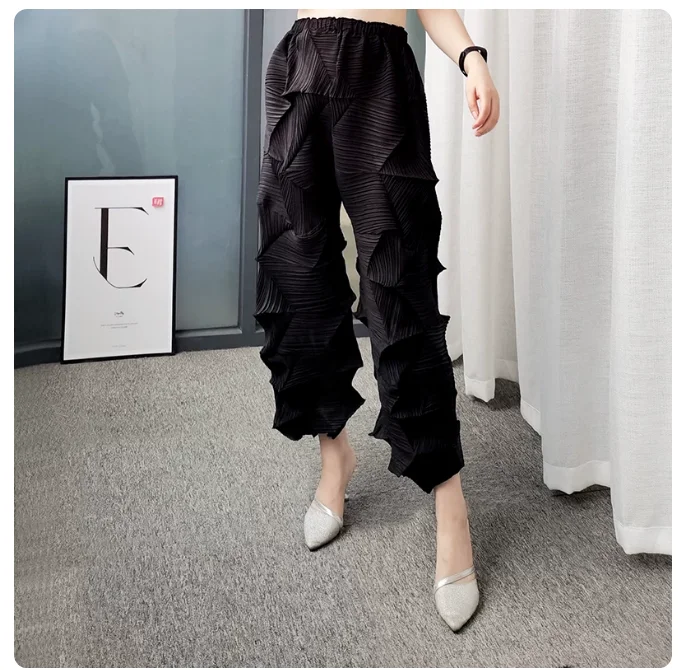 HOT SELLING 8201 Miyake-style crumpled diamond pleated cropped pants irregular fashionable casual pants HOT SELING