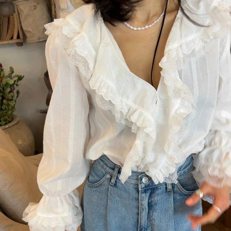 Loose Plaid Shirt Women's V-neck Bell Sleeve Doll Collar Sweet Anti-aging Fashionable Korean Style Spring Autumn Winter Top