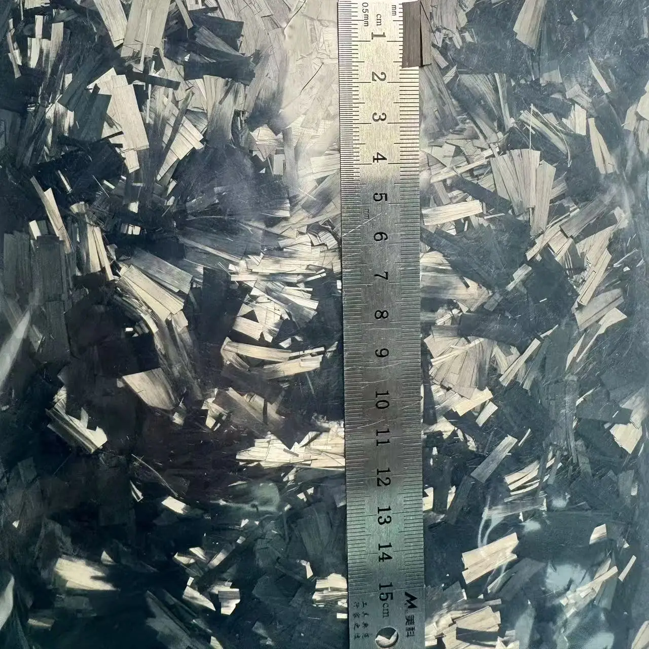 24K A+ Rhombic Forged Chopped Flake Forged Carbon Fiber Yarn Strands Vacuum Hand Paste Carbon Fiber 30mm Length 15mm Wide 500g