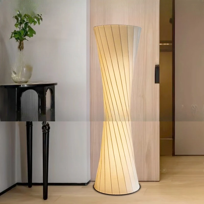 Wabi in stile giapponese **** personalità moderna di fascia alta soggiorno divano lato hotel ingegneria villa lampada da terra per hotel in tessuto